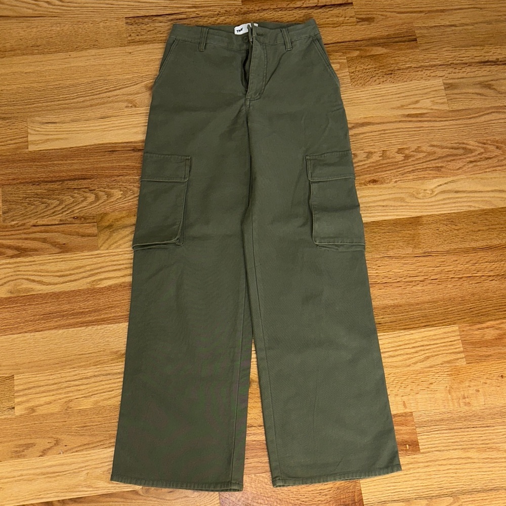 Aritzia Wide Leg Cargo Pants